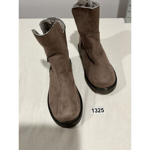 Woman’s F + S Fashion Classis Size 8.5 Side Zip Brown Suede Bootie